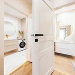Porto By Comfort